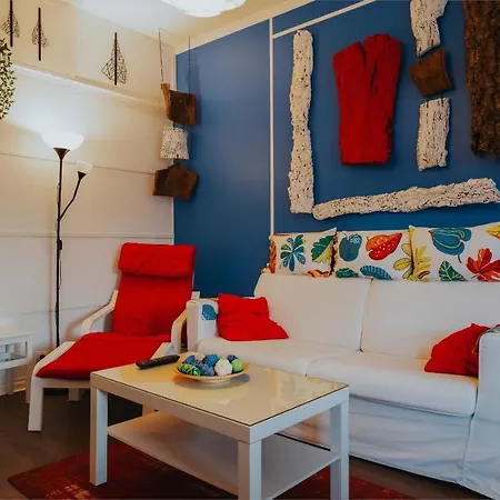Seaside Colorful Flat - Location * Nazare