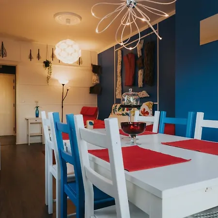 Seaside Colorful Flat - Location Apartment